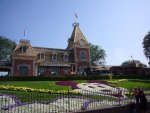 Disneyland Entrance 2.jpg