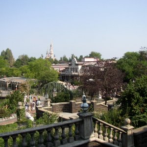 Euro Disney 02.  04.08.04 098