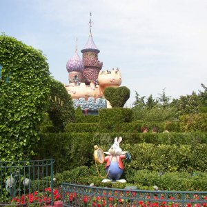 Euro Disney 02.  04.08.04 108