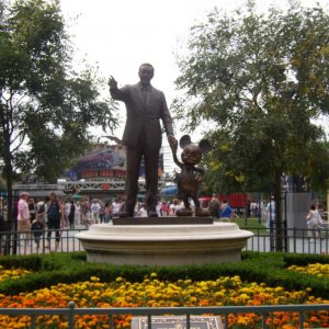 Euro Disney 02.  04.08.04 071