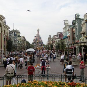 Euro Disney 02.  04.08.04 085