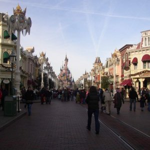 Euro Disney 16.   17.12 .2005 158 (98)