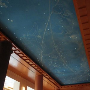 Deckengemäle in der Lobby