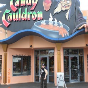 14
Hexenkessel (downtown disney)