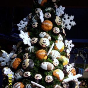 Weihnachtsbaum " Team Mickey " - Downtown Disney