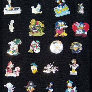 Auszug aus NYs und Clarkends Donald-Pin-Sammlung (02)