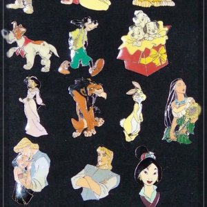Auszug aus NYs und Clarkends Pin-Sammlung (01)
Diese Pins dienen uns als reine Tauschobjekte, wenn Ihr also Interesse habt, meldet Euch bei uns.