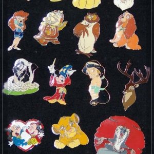 Auszug aus NYs und Clarkends Pin-Sammlung (03)
Diese Pins dienen uns als reine Tauschobjekte, wenn Ihr also Interesse habt, meldet Euch bei uns.