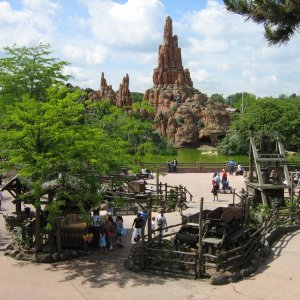 Frontierland 13