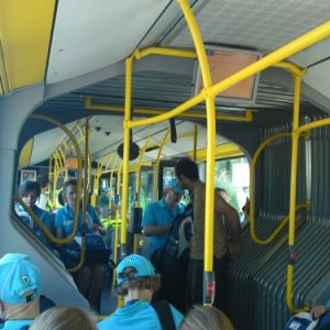 Volunteers auf dem Weg zum Einsatz