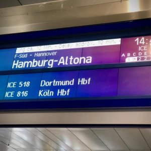 Wir starten, wie man es erwartet, mit Verspätung