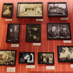 Walt_Disney_Family_Museum_Walts-Kinderfotos.jpg