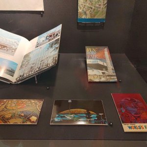 Walt_Disney_Family_Museum_Weltaustellung_1964-65_Souvenirs_03.jpg