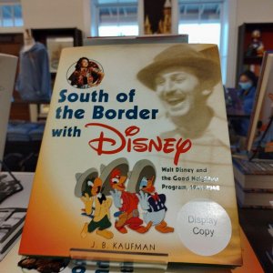 Walt_Disney_Family_Museum_Giftshop_Buchempfehlung_03.jpg