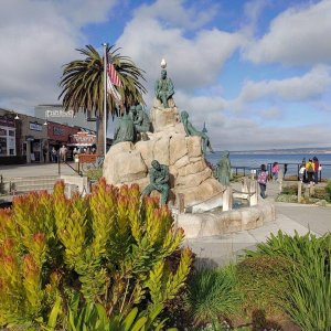 John_Steinbeck_Statuary_01.jpg