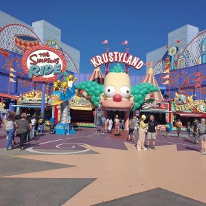 Universal_Studios_Krustyland_Simpsons_Ride.jpg
