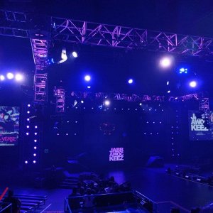 Universal_Studios_HHN_Jabbawockeez_Preshow.jpg