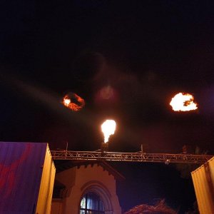 Universal_Studios_HHN_Fire_Spitter.jpg