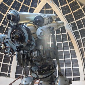 Griffith_Observatory_Telescope_02.jpg