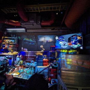 DCA_WEBSLINGERS_PRESHOW_01.jpg