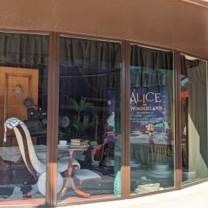 DCA_HOLLYWOODLAND_SCREENING-ROOM-WINDOW.jpg