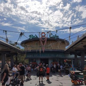 DCA_CARSLAND_04.jpg