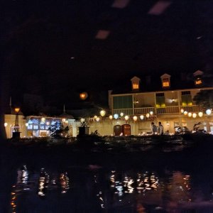 Pirates_of_the_Carribean_Blue_Bayou_Restaurant.jpg