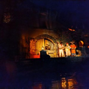Pirates_of_the_Carribean_07.jpg