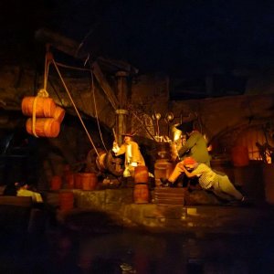 Pirates_of_the_Carribean_10.jpg
