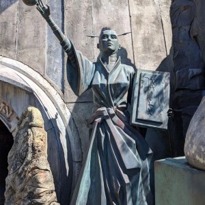 Disneyland-Park_Galaxys_Edge_07.jpg