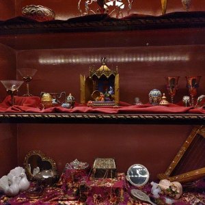 Disneyland-Park_Castle_Sleeping-Beauty-Memorabilia.jpg