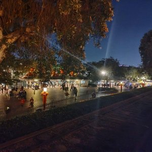Disneyland_Railroad_Mainstreet-Station_01.jpg