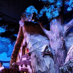 Snowhites_Enchanted_Wish_01.jpg