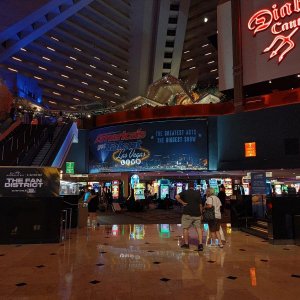Las_Vegas_Luxor_03.jpg