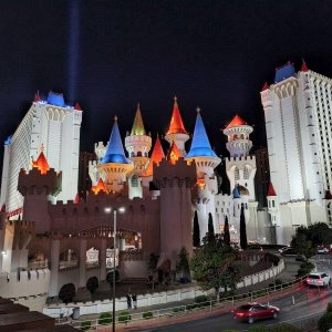 Las_Vegas_The_Strip_Excalibur.jpg