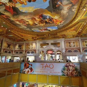 The_Venetian_Inside_01.jpg