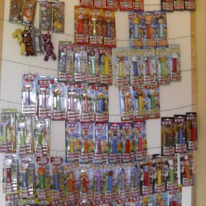 Das sind Pez Spender in Originalverpackung