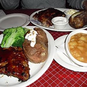 kissimmee
logans roadhouse
RIPPCHEN!!!