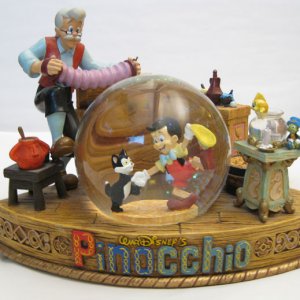 Pinocc.ebay.usa.8x12x9 inch