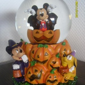 Mickey und Minnie Halloween 2010
2008 gab es die aber auch schon mal.