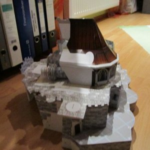 Schloss von links (Einzelsegmente - Felsen, Unterteil, Oberteil - zusammengestellt, noch nicht verklebt!)