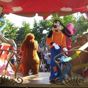 Minnie's Party Train 05