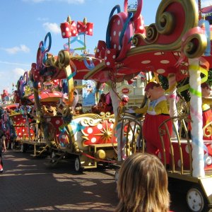 Minnie's Party Train 07