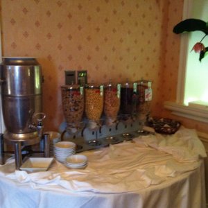 Frühstück im Disneyland Hotel