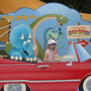 mit dem Auto ins Dinoland??