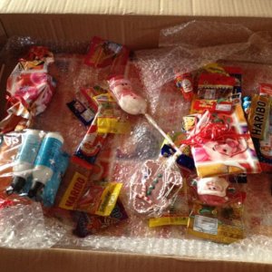 Noch einen Blick in das Paket bevor geöffnet wird