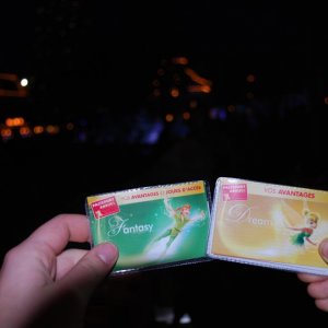 Mein Pass ist rechts :)