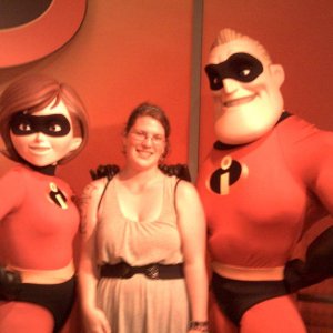 The Incredibles - Kleiner Tipp: Einfach mal neben der Schlange des Meet and Greet aufstellen, und beobachten, was Captain Incredible die ganze Zeit ma