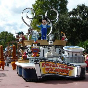 Mickey Paradewagen