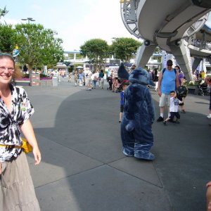 Chiyo meets Stitch